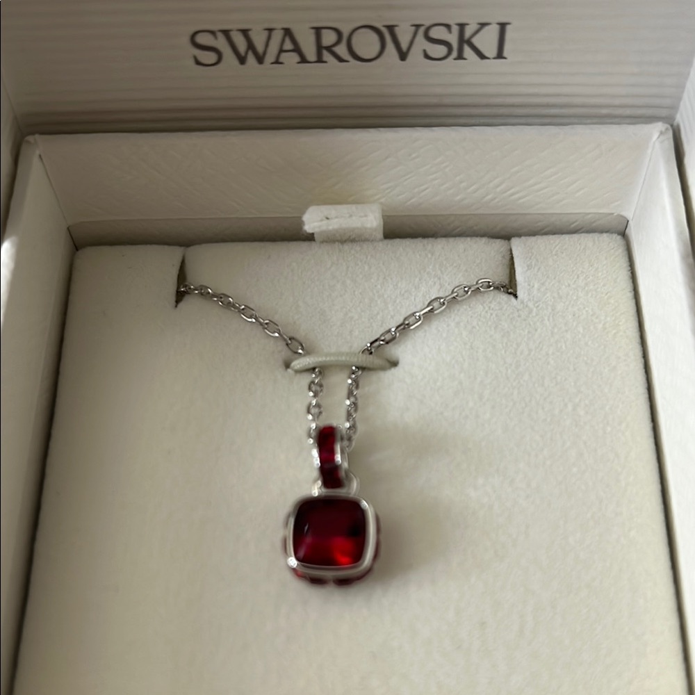 Swarovski JANUARY RED Silver Crystal Necklace BRAND NEW 16in-1in